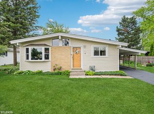 25 W Jeffery Ave, Wheeling, IL 60090