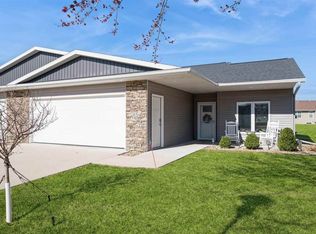 836 Dorchester Pl NE, Cedar Rapids, IA 52402
