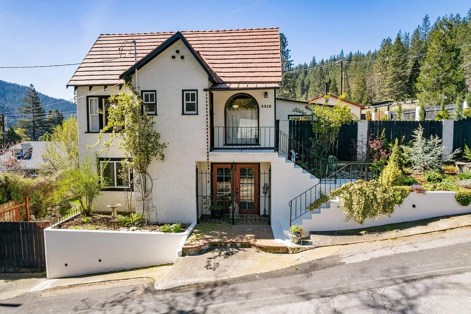 4412 Olive St photo 1
