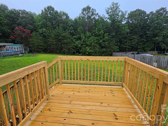 5th image of 125 Robins Hill Ln #17