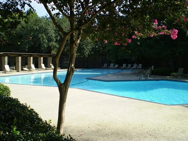 Community pool