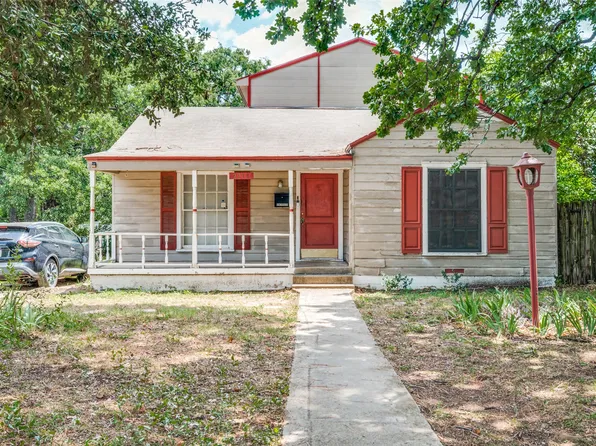 2218 Owens St, Haltom City, TX 76117