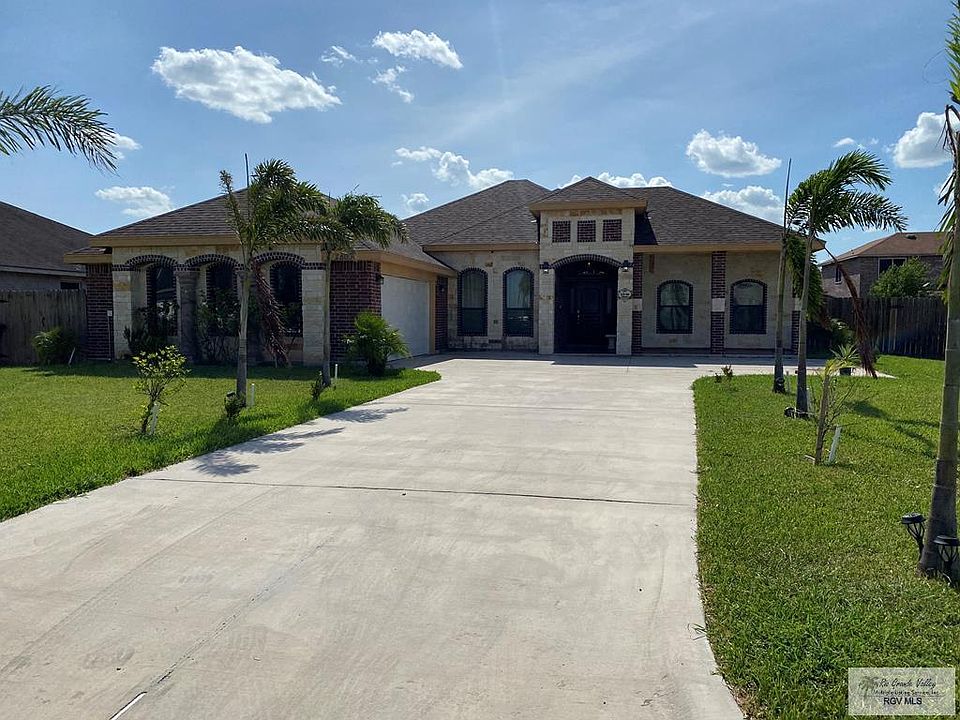 1st image of 2805 Sabal Palm Dr