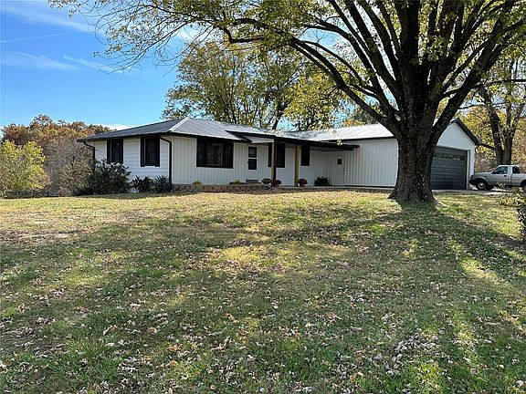 2nd image of 1315 County Road 335