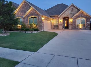 516 Firethorn Ct, Burleson, TX 76028