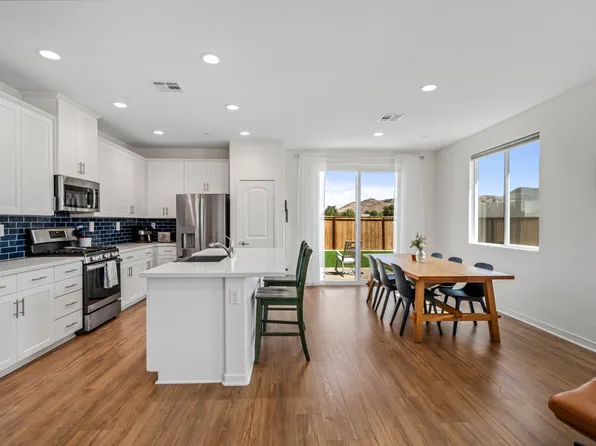 3615 Santa Monica Ct, Rosamond, CA 93560