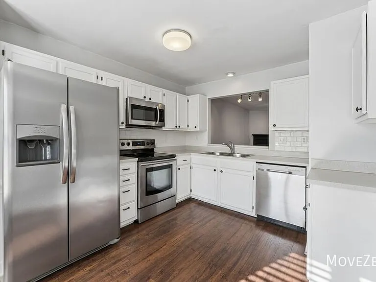 134 Sanair Ct — Photo 16