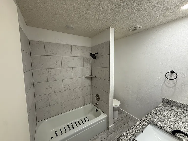 2704 Mintwood Pl — Photo 5