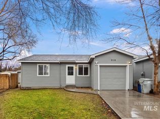 916 Smith Ave, Nampa, ID 83651
