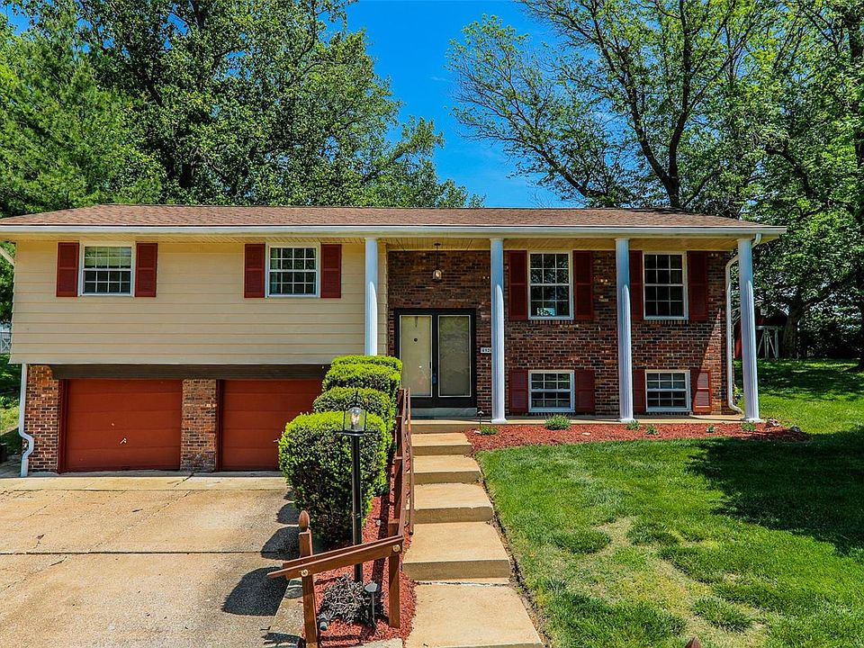 1st image of 4926 Lawrence Dr