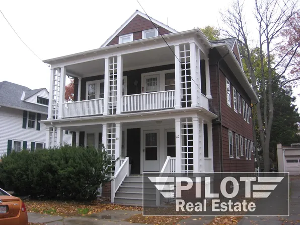 40 Burlington St, Providence, RI 02906