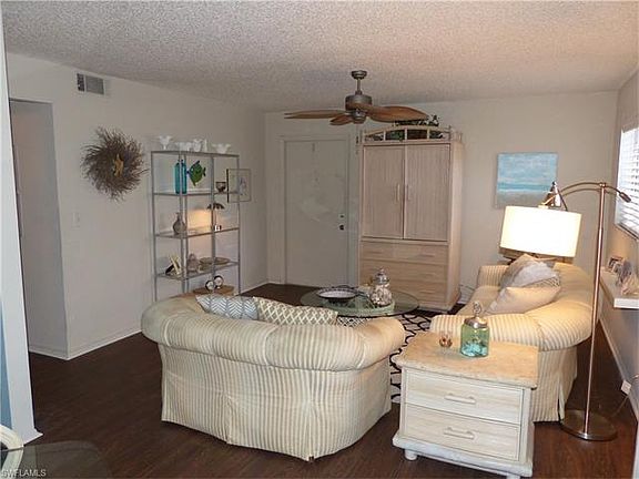 4th image of 5761 Foxlake Dr APT C