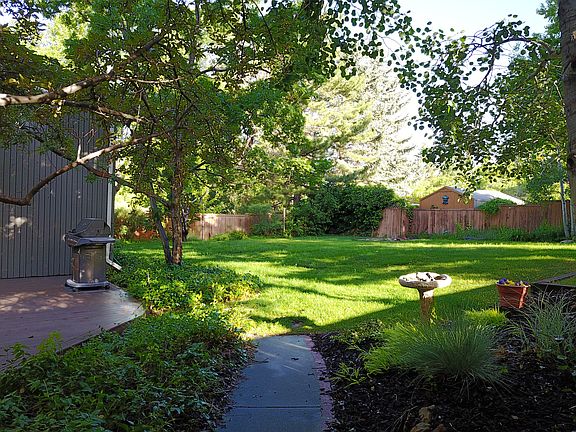 3rd image of 3571 E Summer Hill Dr