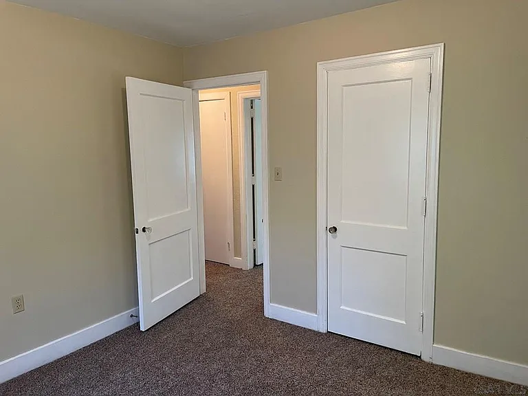438 Belmont St #1 — Photo 4