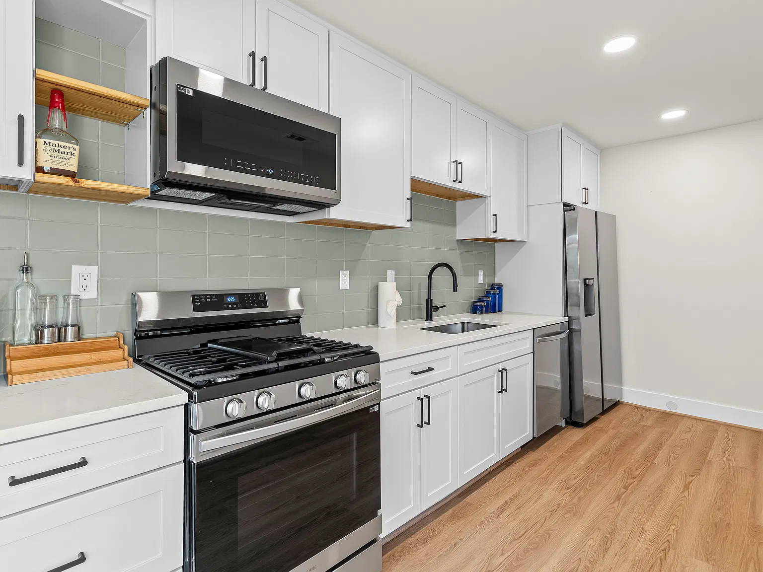 4 bed, 1254 sqft, $3,250 — Photo 2