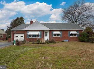 10 Barbara Ave, Willow Street, PA 17584
