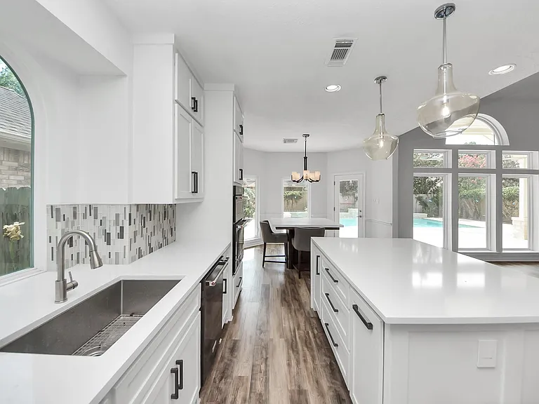 11207 Satin Tail Ln — Photo 16