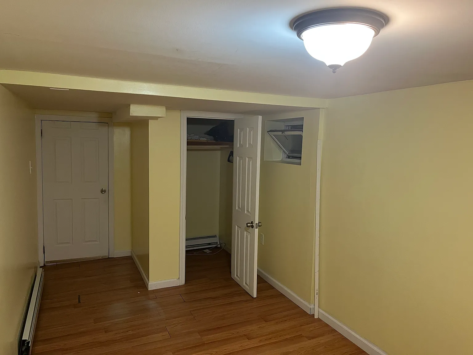 3 bed, 800 sqft, $1,000 — Photo 2