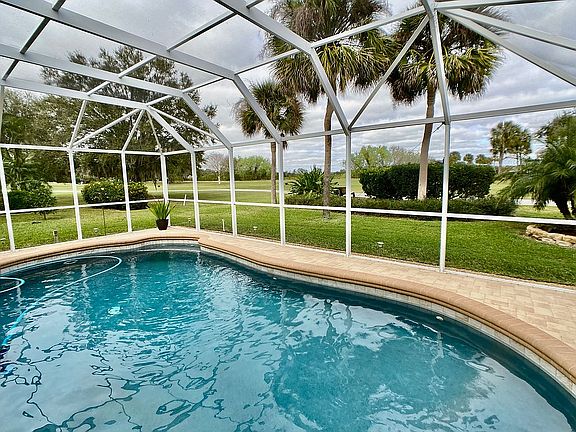 4th image of 968 N Doral Ln