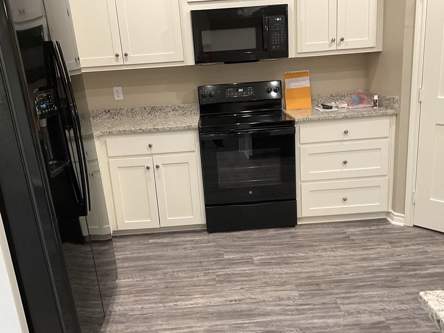 3 bed, 1800 sqft, $2,395 — Photo 4