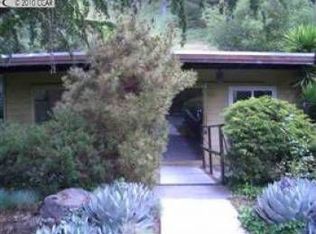 1524 Springbrook Rd, Walnut Creek, CA 94597
