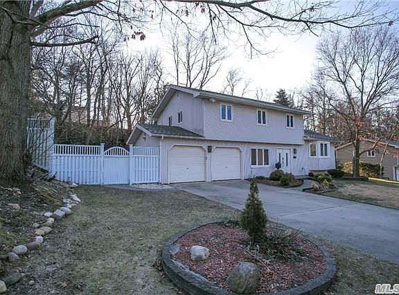 2nd image of 85 Willow St