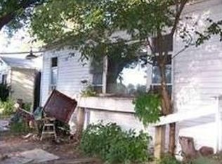 208 N Maple St, Green Valley, IL 61534