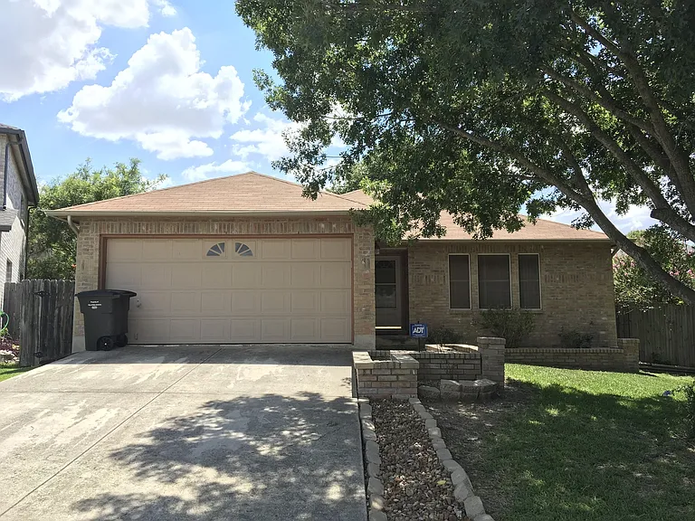8003 Chestnut Manor Dr — Photo 1