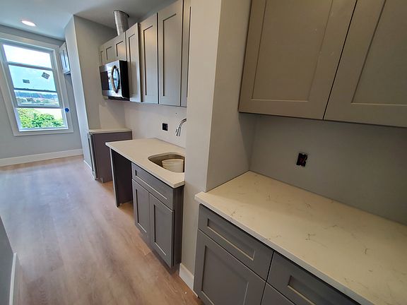 3rd image of 31 Faywood Ave