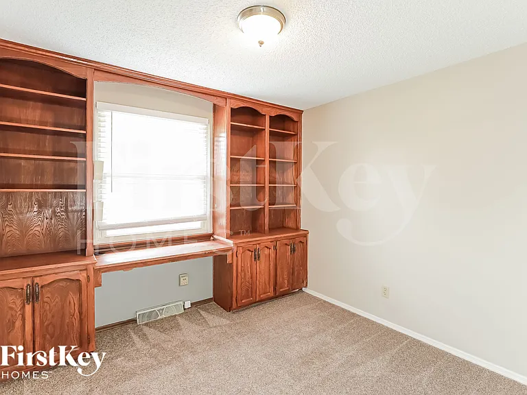 1111 Owen Dr — Photo 8