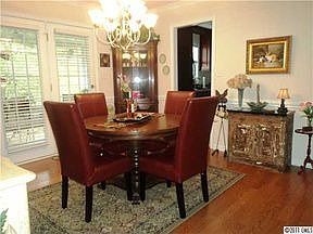 3rd image of 571 Queen Brogan Ct