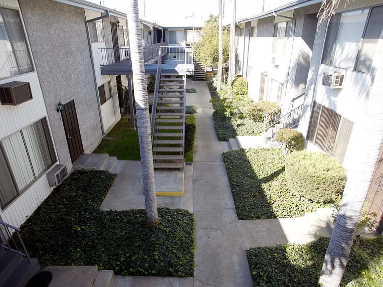 211 N Huntington Ave #11 — Photo 8