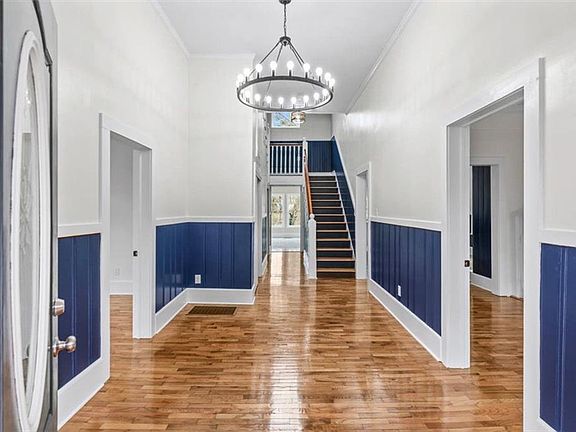 4th image of 1804 Gordon St NE