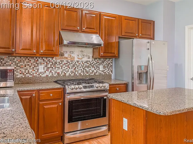 45149 Bartlett Dr — Photo 22