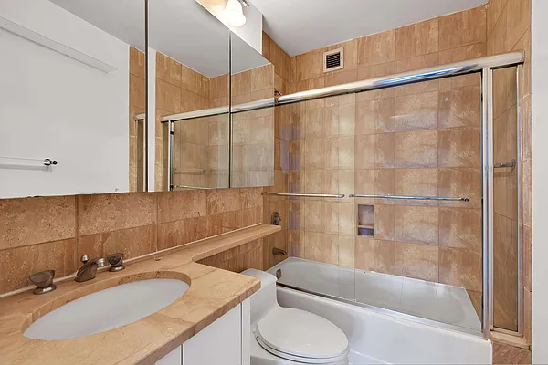 Rented by Compass | media 11