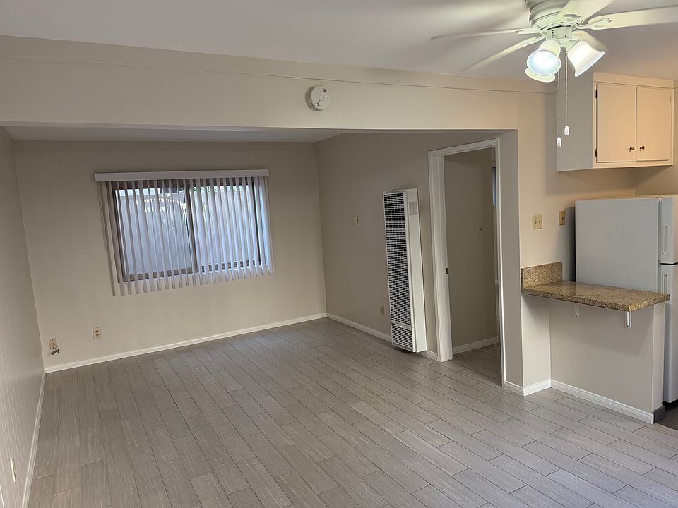 2nd image of 1519 Seal Way APT 5