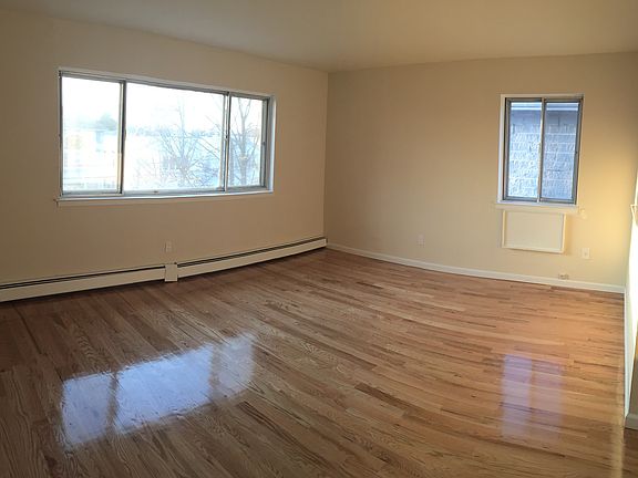 2nd image of 9731 104th Street # Fl 3rd