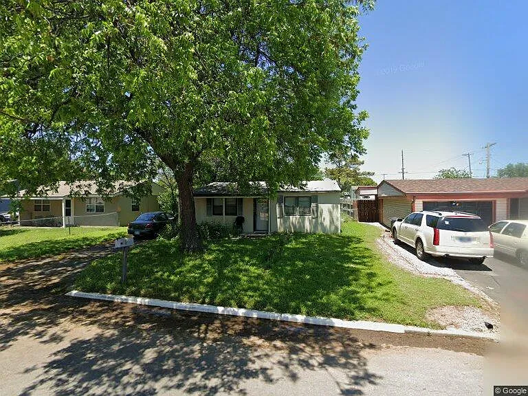 2705 SW H Ave