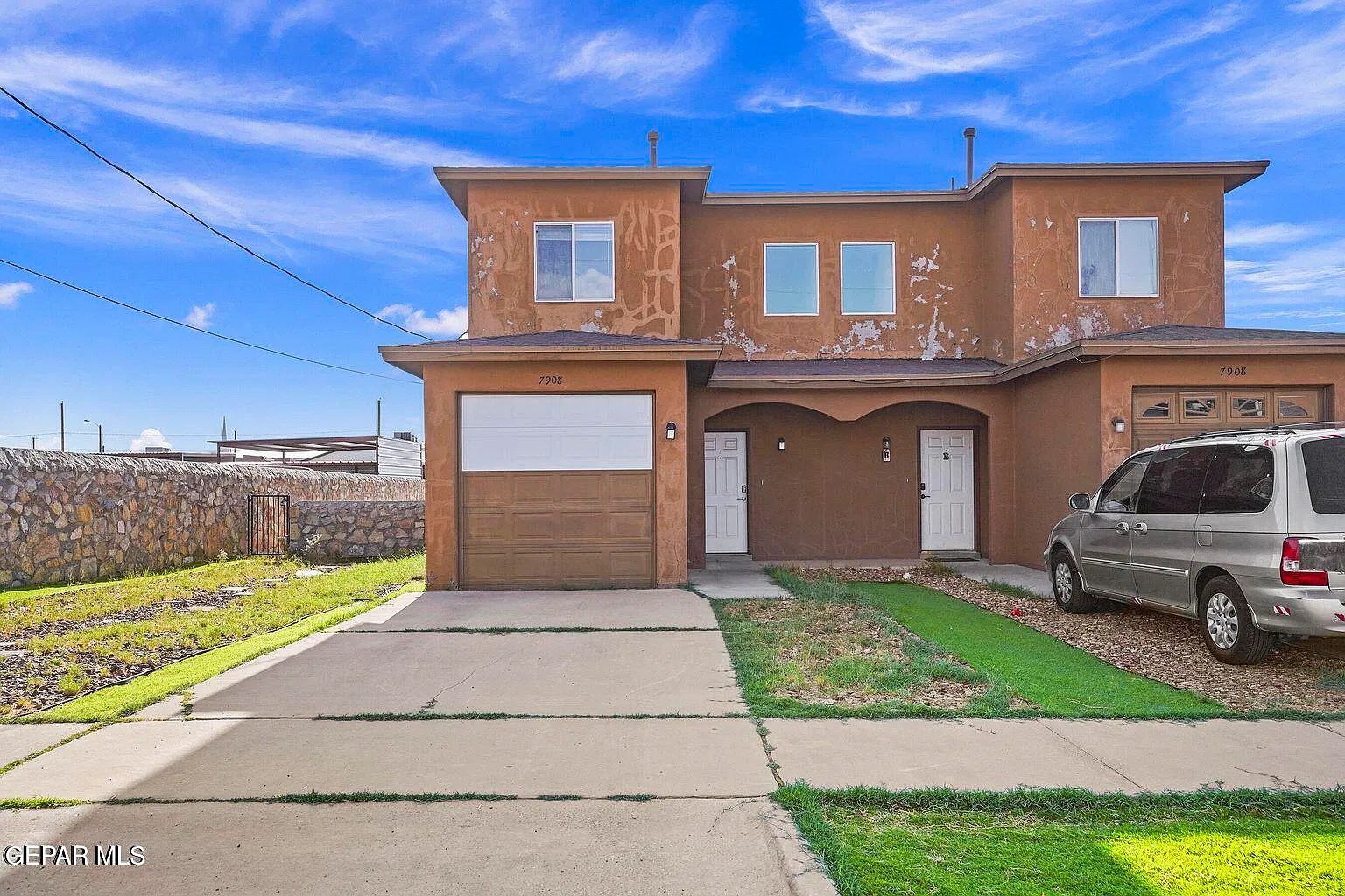 3 bed, 2.5 bath, 1096 sqft, $1,400 — Photo 1