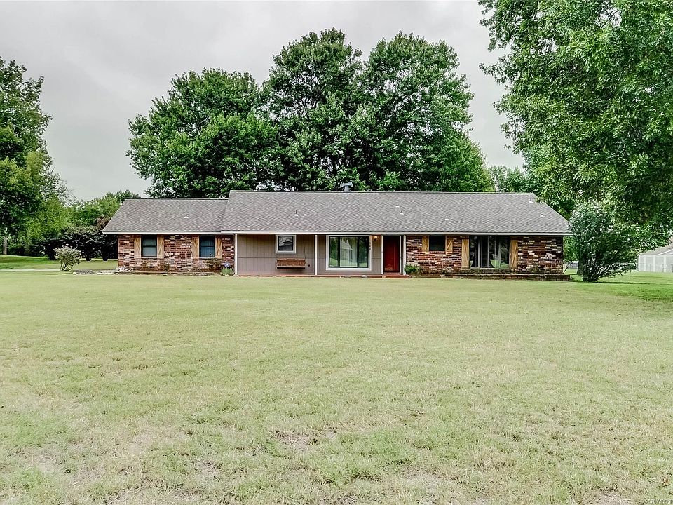 1st image of 144 Spunky Creek Dr