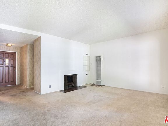 4th image of 11197 Westwood Blvd