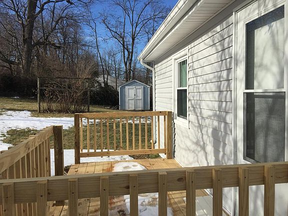 Storage shed in side yard.