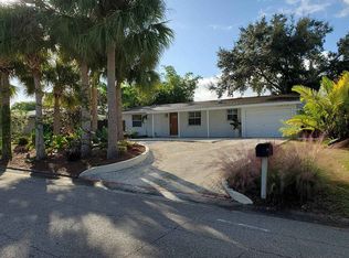 2615 Bigelow Dr, Sarasota, FL 34239