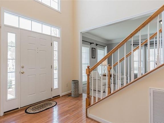 3rd image of 5607 Bosworth Ct