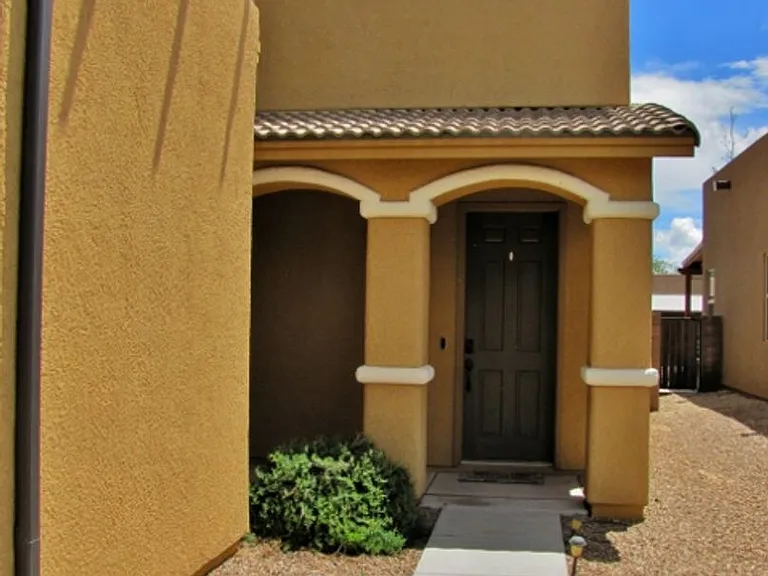 1059 Wagner Pl — Photo 5