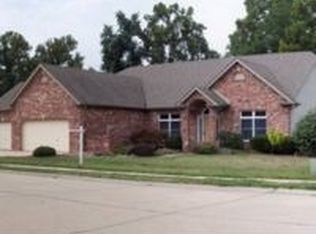 983 Prestonwood Dr, Edwardsville, IL 62025