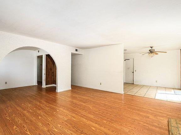 5th image of 2703 Tortosa Ave
