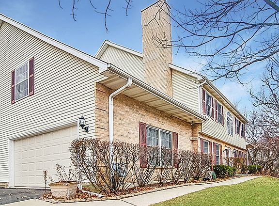 2nd image of 1399 Laurel Oaks Dr #B