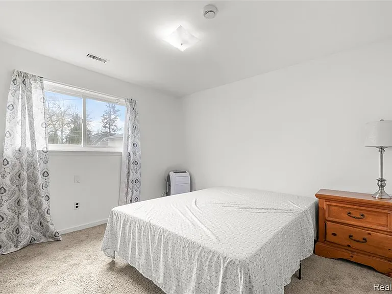 6226 Highview St — Photo 10