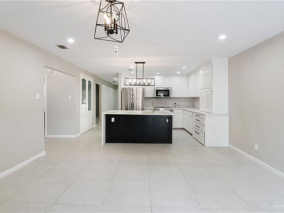 4th image of 2401 S Jackson Rd APT 29